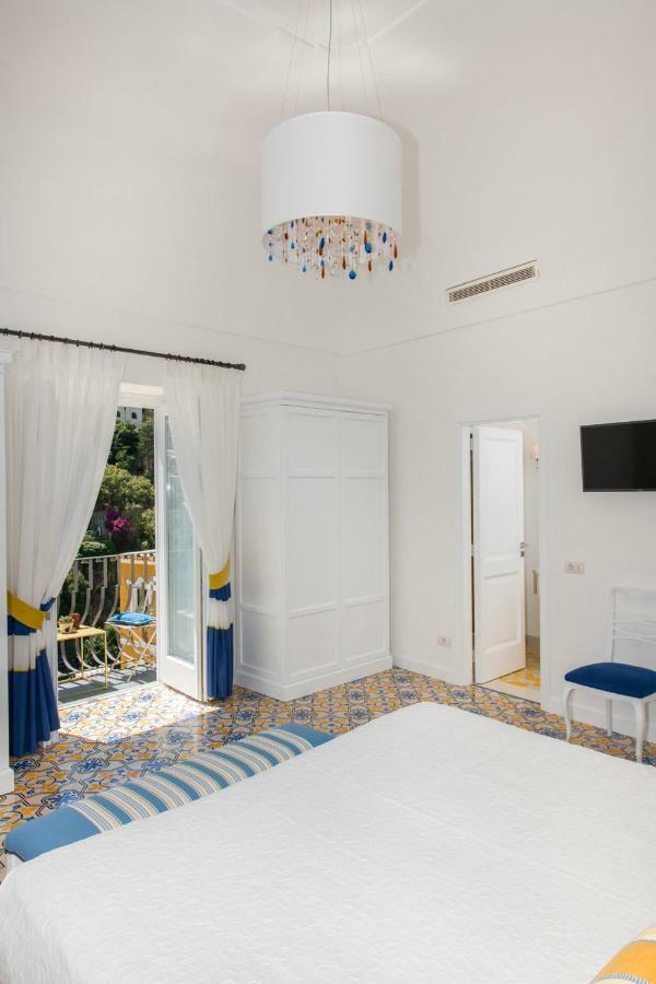 Punta Re Hotel Positano Buitenkant foto